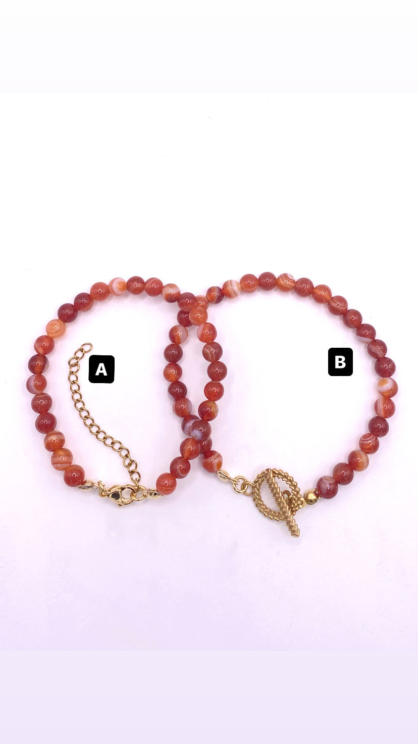 Style A: adjustable chain
Style B: Clasp